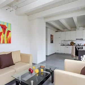  Apartment Swiss Star District 11 - Contactless Self Check-in